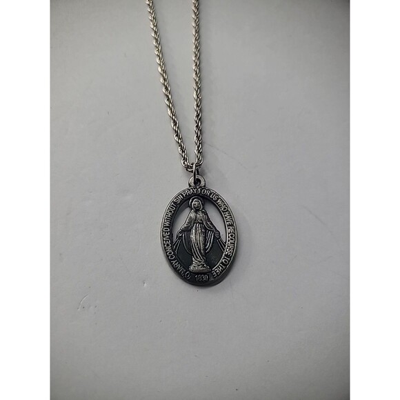 Vintage Necklace Chain Silver Tone Medal of Immaculate Conception Charm Jewelry - Picture 11 of 13